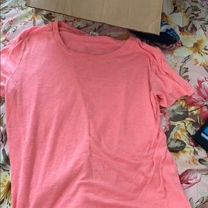 T-shirt in pink